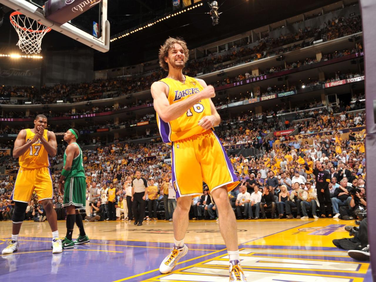 Lakers: How Pau Gasol ditched the 'soft' label in 2010 - Silver Screen and Roll