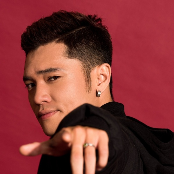 Tiểu sử ca sĩ Bảo Kun Ca sĩ Bảo Kun từng bị một nam diễn viên nổi tiếng quấy rối tình dục: Nghe tải album Bảo Kun
