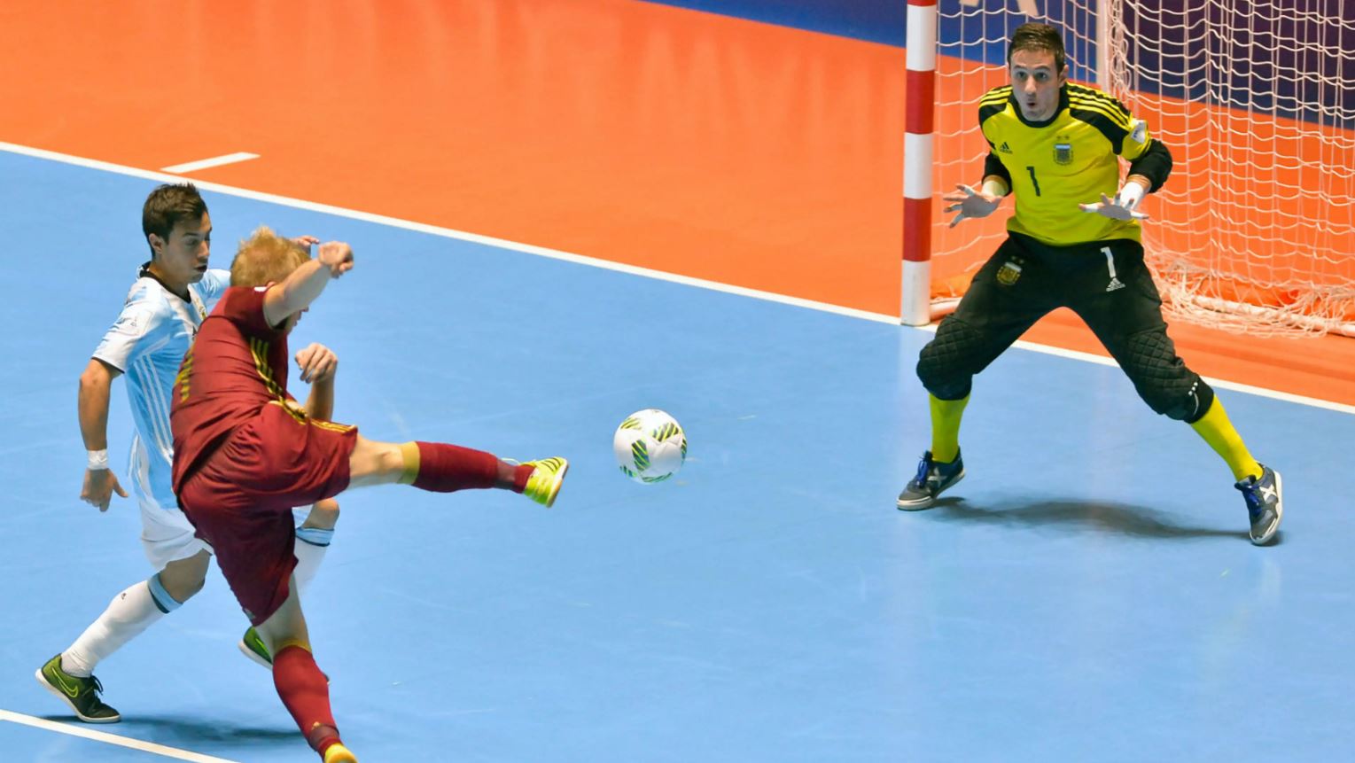 Futsal Là Gì? Tất Tần Tật Thông Tin Cần Biết Về Môn Bóng Đá Trong Nhà