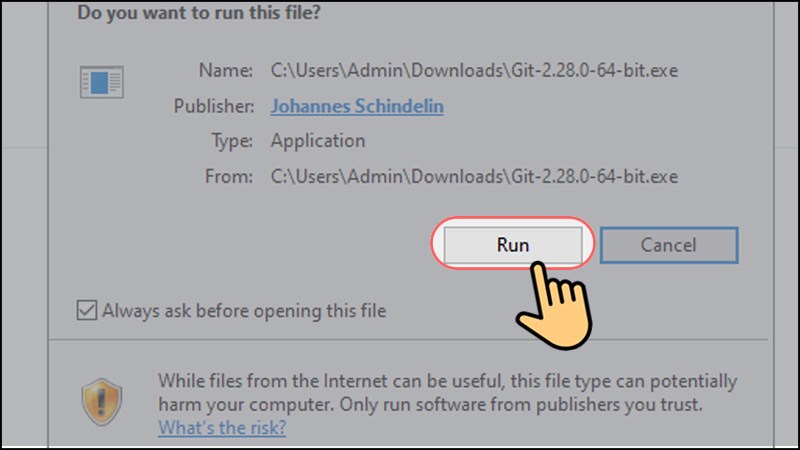 Mở file Git bạn vừa mới tải xuống chọn Run.