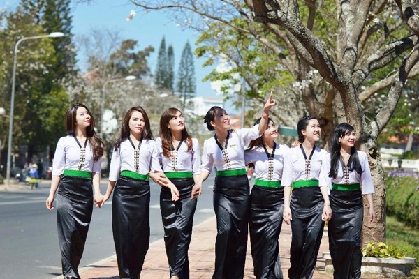 Các loại trang phục truyền thống của Việt Nam