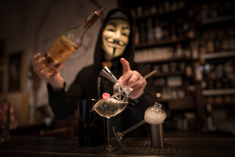 hình ảnh hacker, Anonymous lạnh lùng