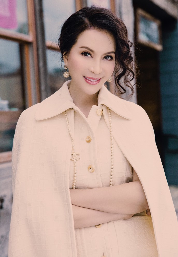 MC Thanh Mai khoe dáng tuổi 48 trên đất Mỹ - Tiểu sử diễn viên Thanh Mai 