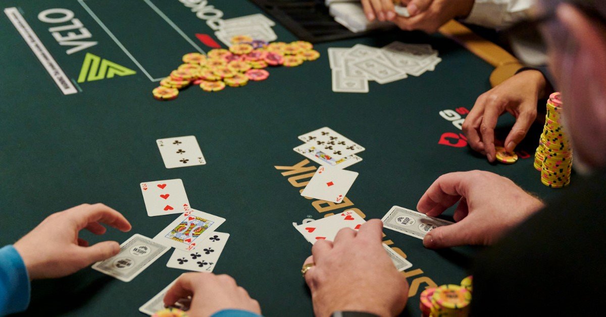 Cách chơi Poker cho người mới bắt đầu (Tháng 7 năm 2024)