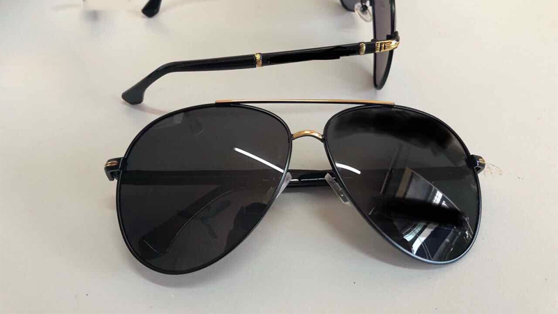 Kính mắt được các quý ông yêu thích Kính mắt được các quý ông yêu thích